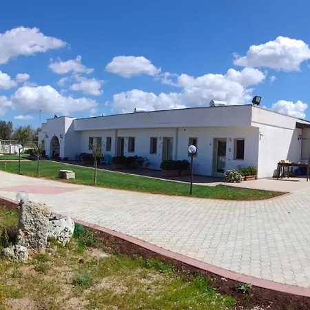 Agriturismo Serra Vecchia Farm stay