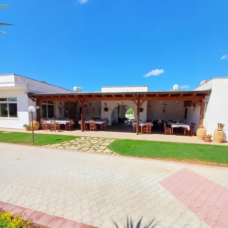 בית חווה Serra Vecchia Giuggianello